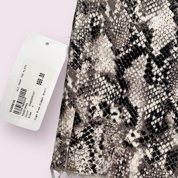 Kut from the Kloth Gidget High Rise Raw Hem Snakeprint Shorts - Picture 4 of 5